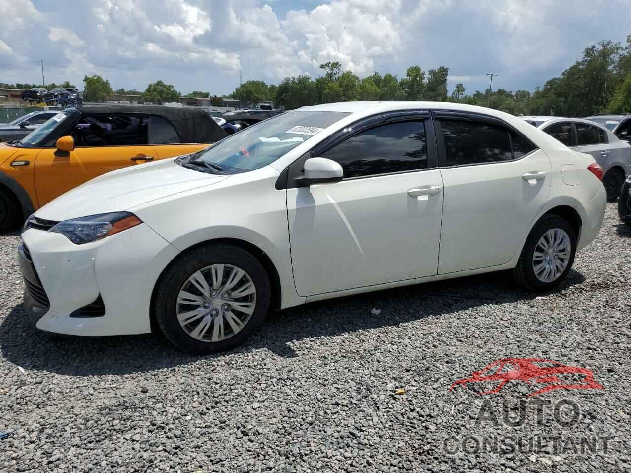 TOYOTA COROLLA 2018 - 5YFBURHE4JP855874