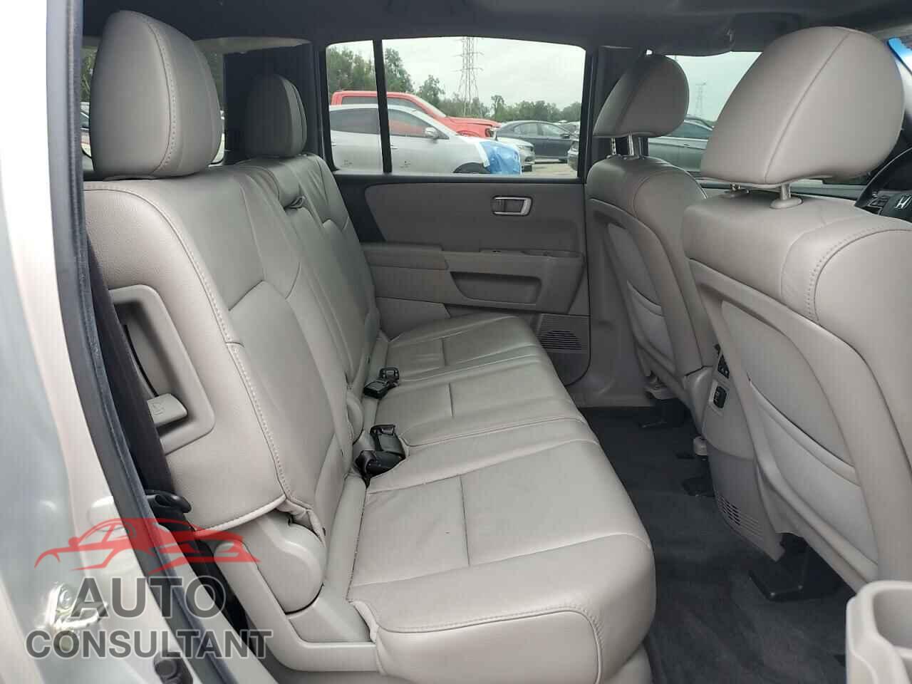 HONDA PILOT 2013 - 5FNYF3H59DB001058