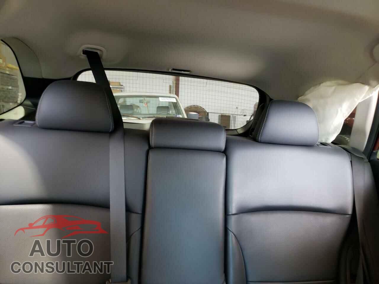 SUBARU OUTBACK 2017 - 4S4BSENC2H3200872