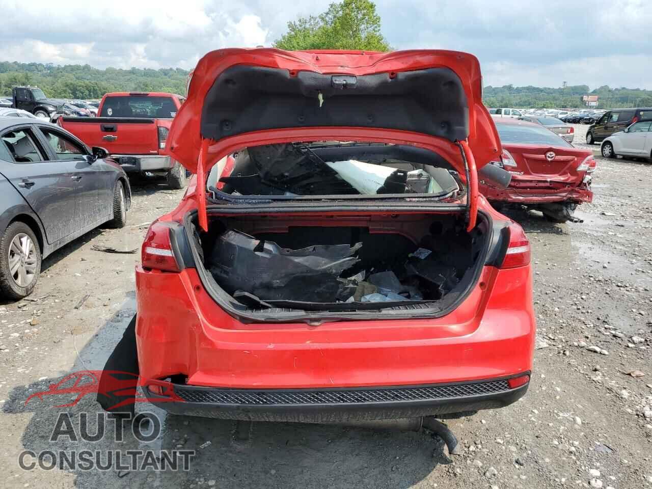 FORD FOCUS 2015 - 1FADP3F21FL263246