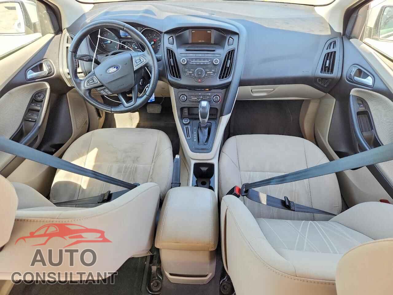 FORD FOCUS 2015 - 1FADP3F25FL221775