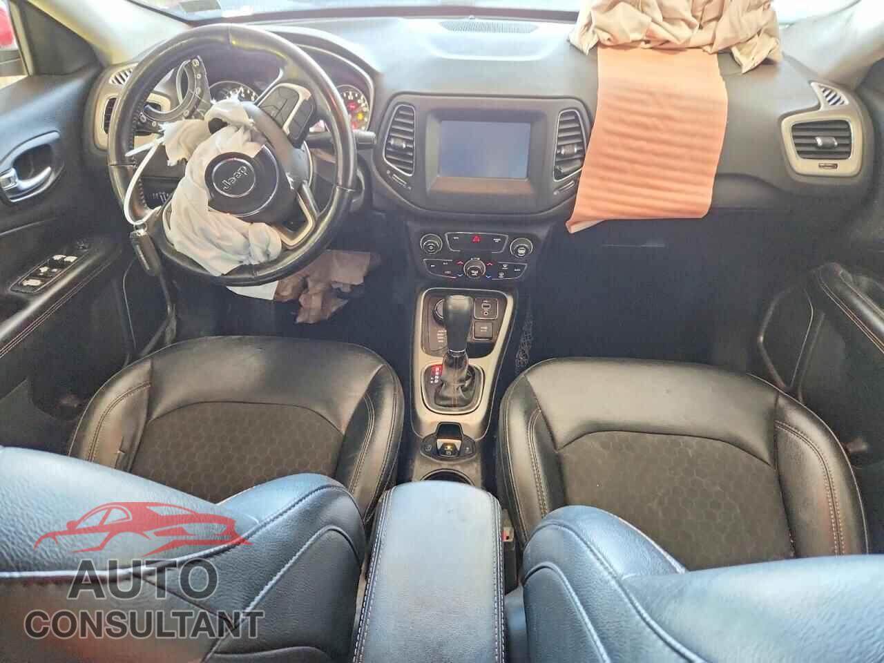 JEEP COMPASS 2019 - 3C4NJDBB8KT734576