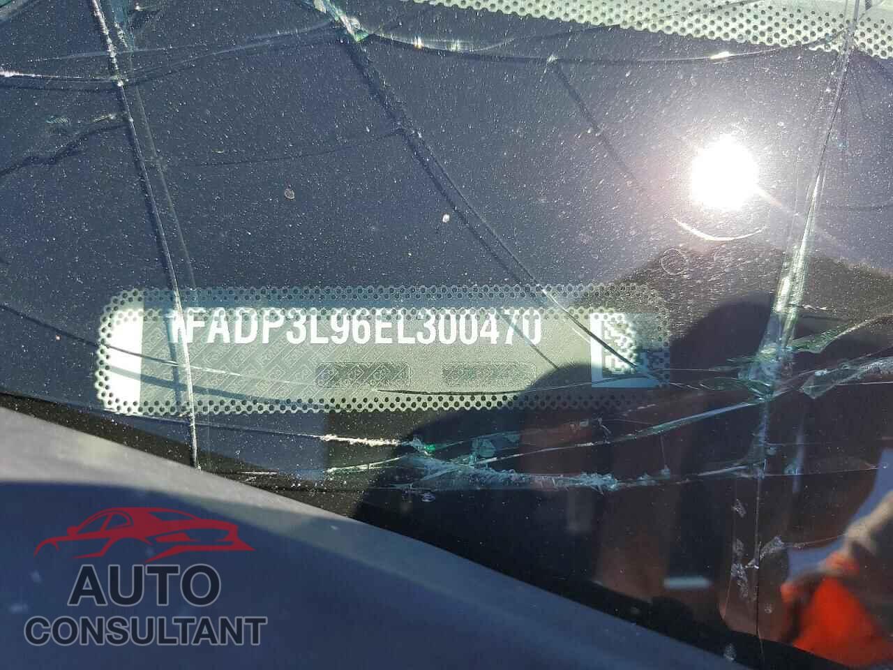 FORD FOCUS 2014 - 1FADP3L96EL300470