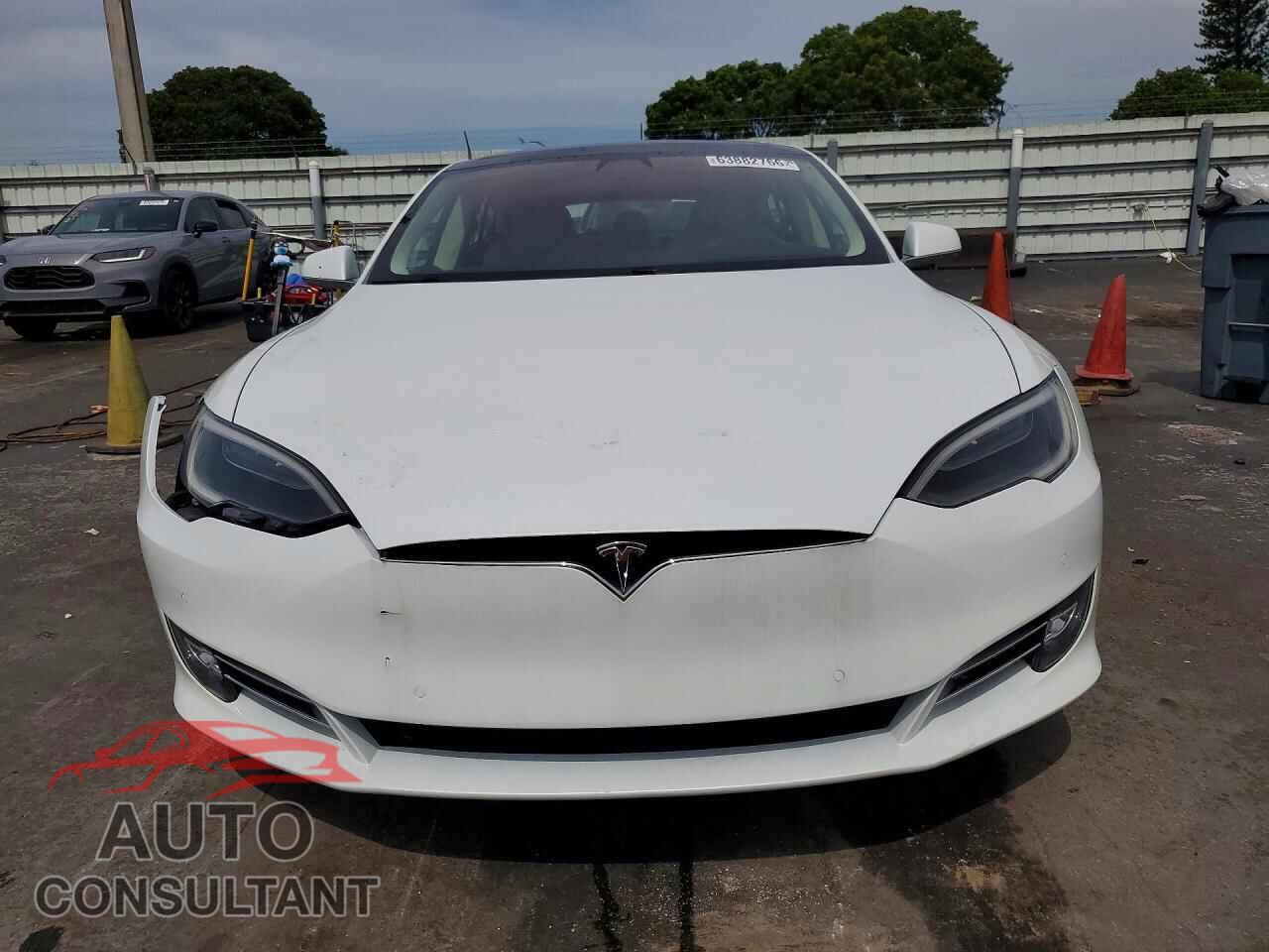TESLA MODEL S 2017 - 5YJSA1E10HF203318
