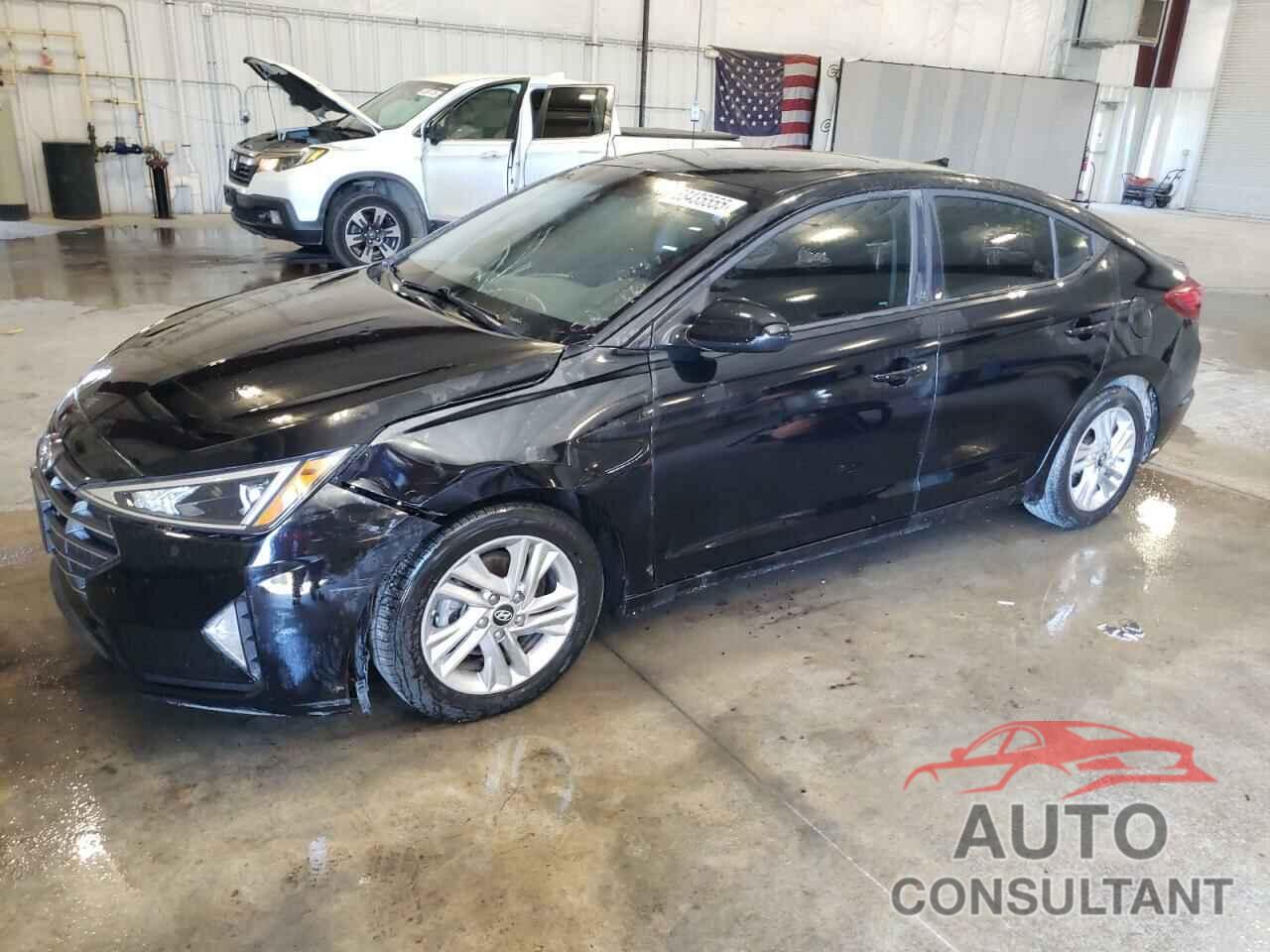 HYUNDAI ELANTRA 2019 - KMHD84LF6KU773175