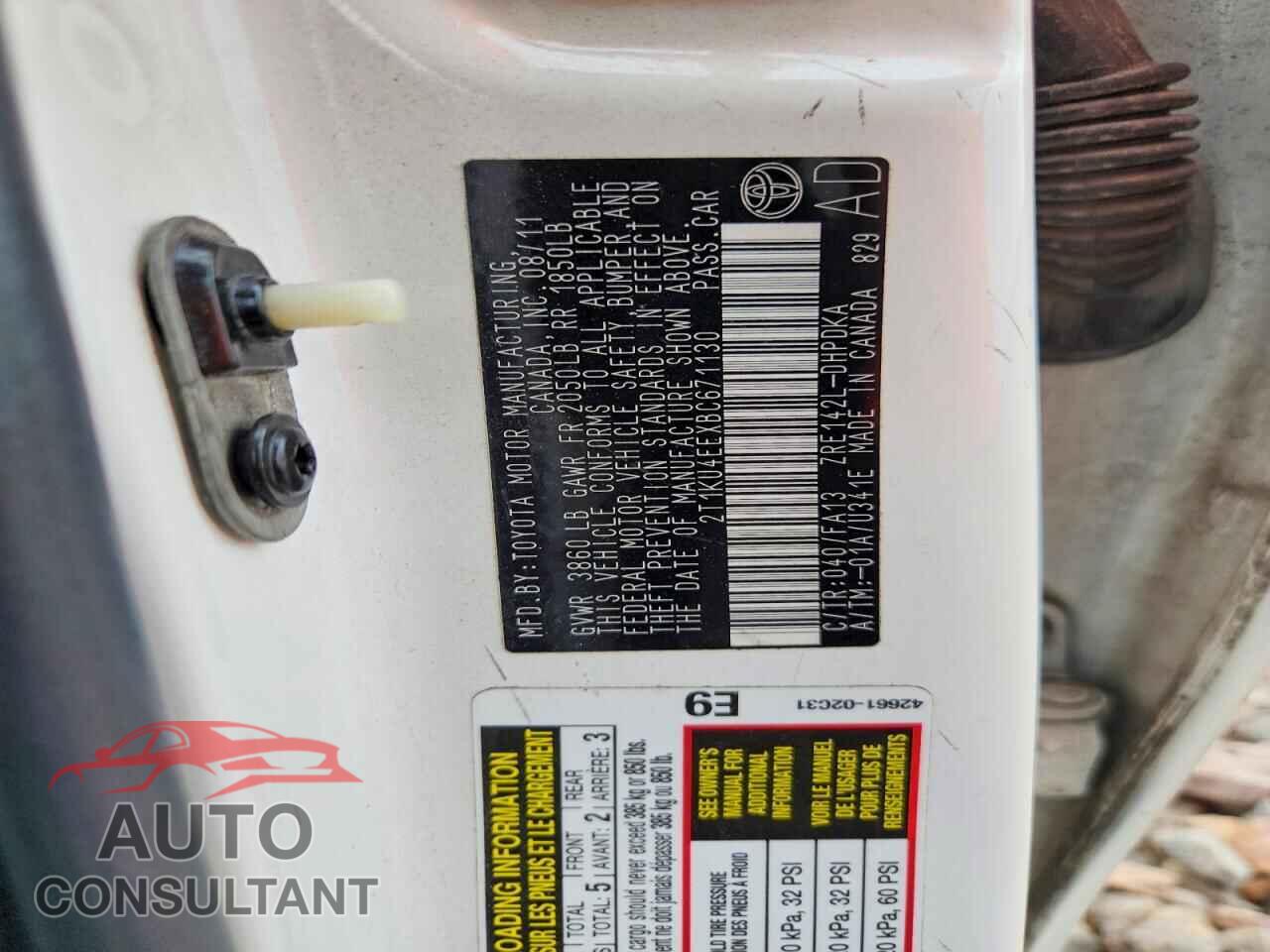 TOYOTA MATRIX 2011 - 2T1KU4EEXBC671130