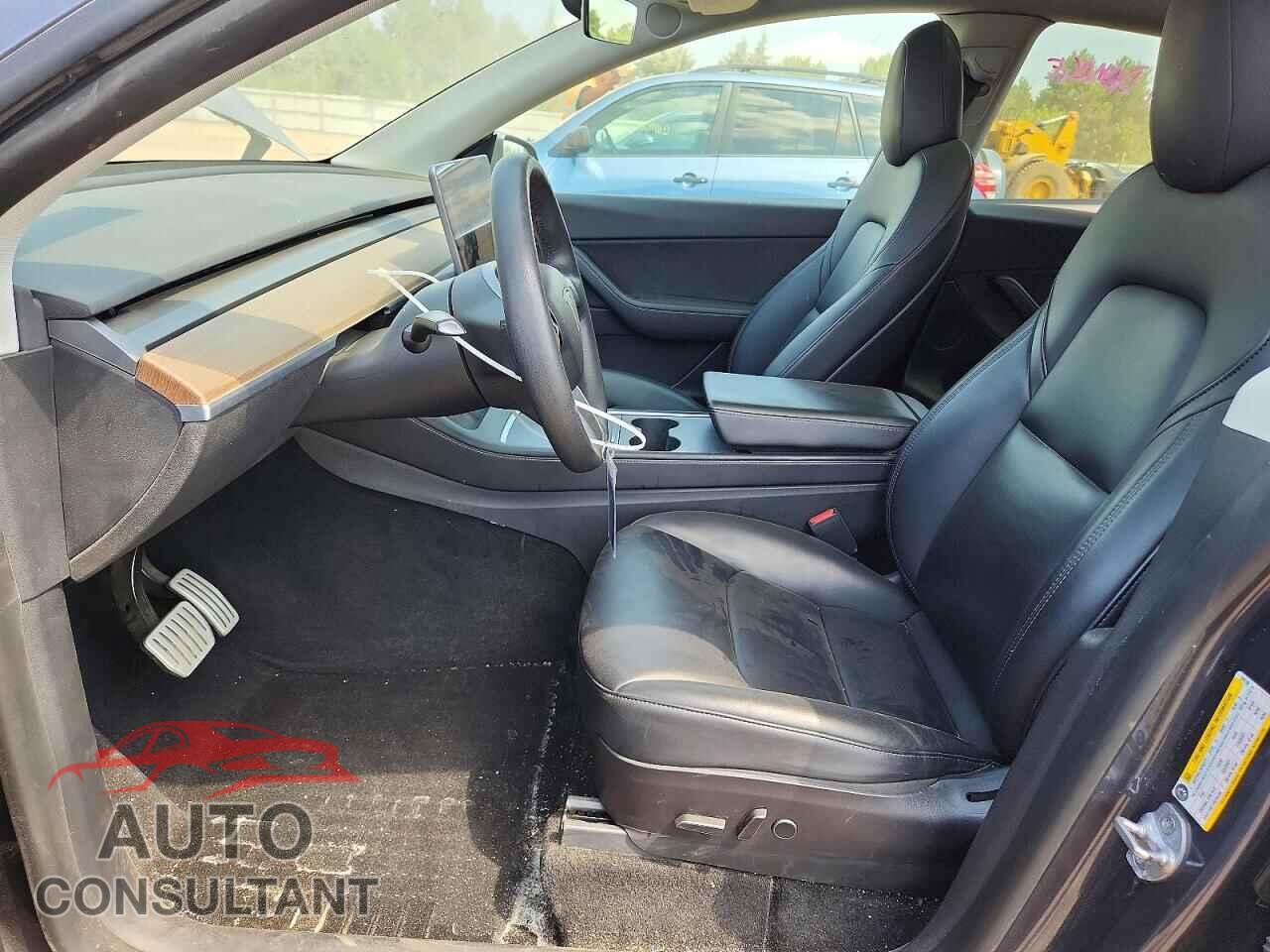 TESLA MODEL Y 2022 - 7SAYGDEF5NF308148