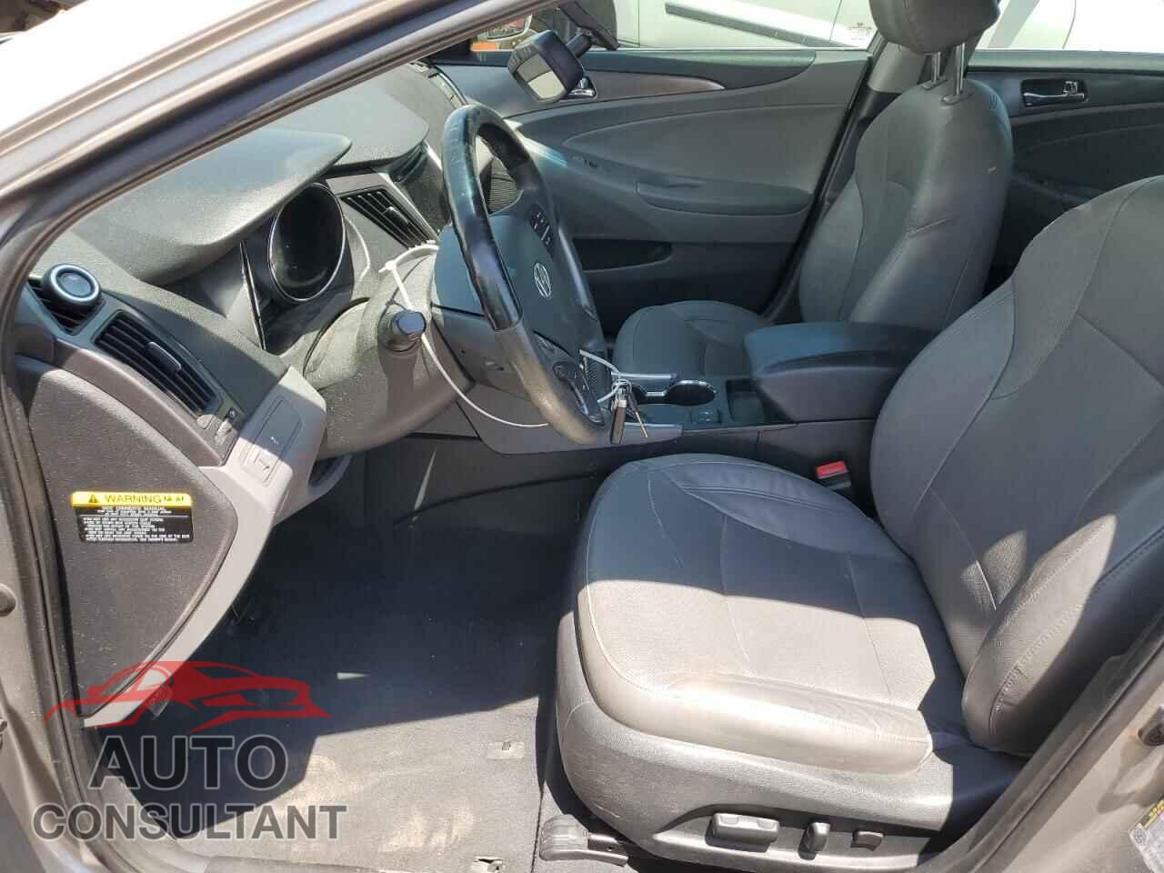 HYUNDAI SONATA 2012 - KMHEC4A44CA046317