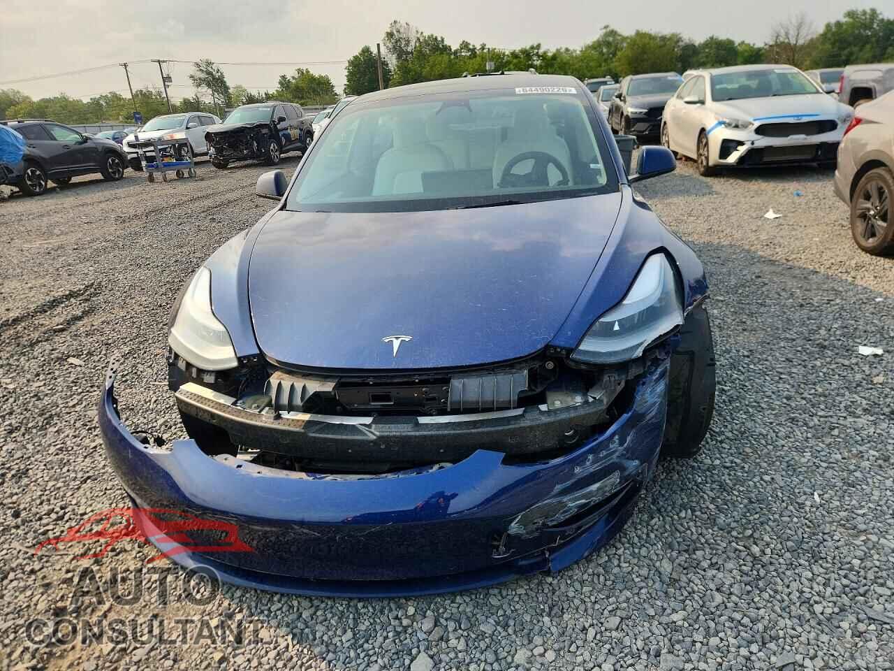 TESLA MODEL 3 2022 - 5YJ3E1EB6NF180401