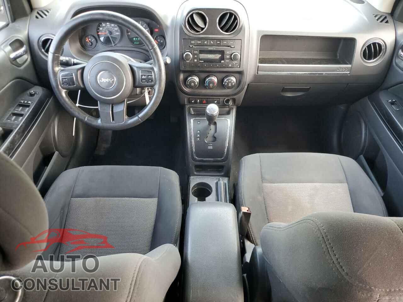 JEEP COMPASS 2011 - 1J4NF1FB4BD250527