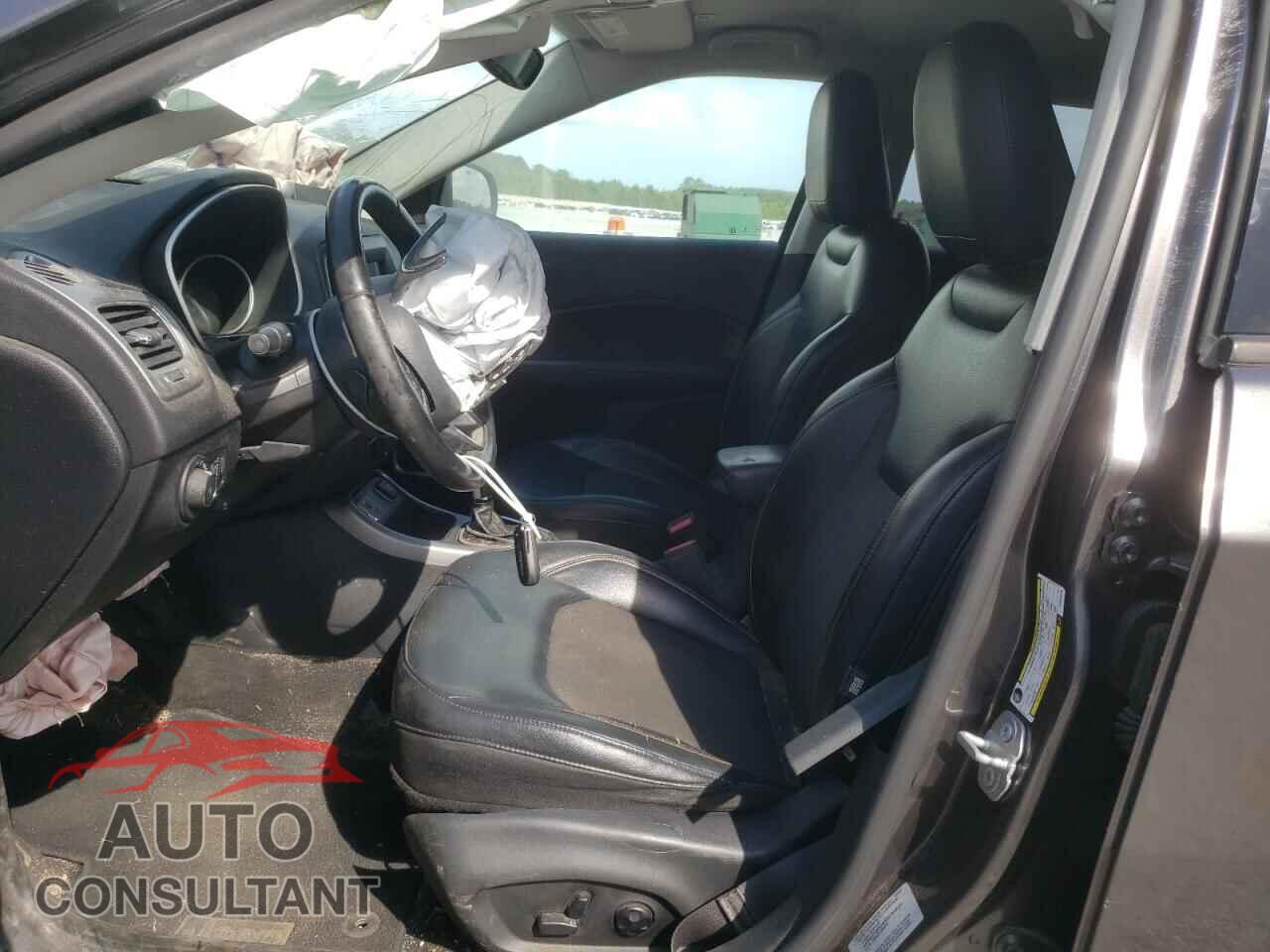 JEEP COMPASS 2017 - 3C4NJCBB4HT643016
