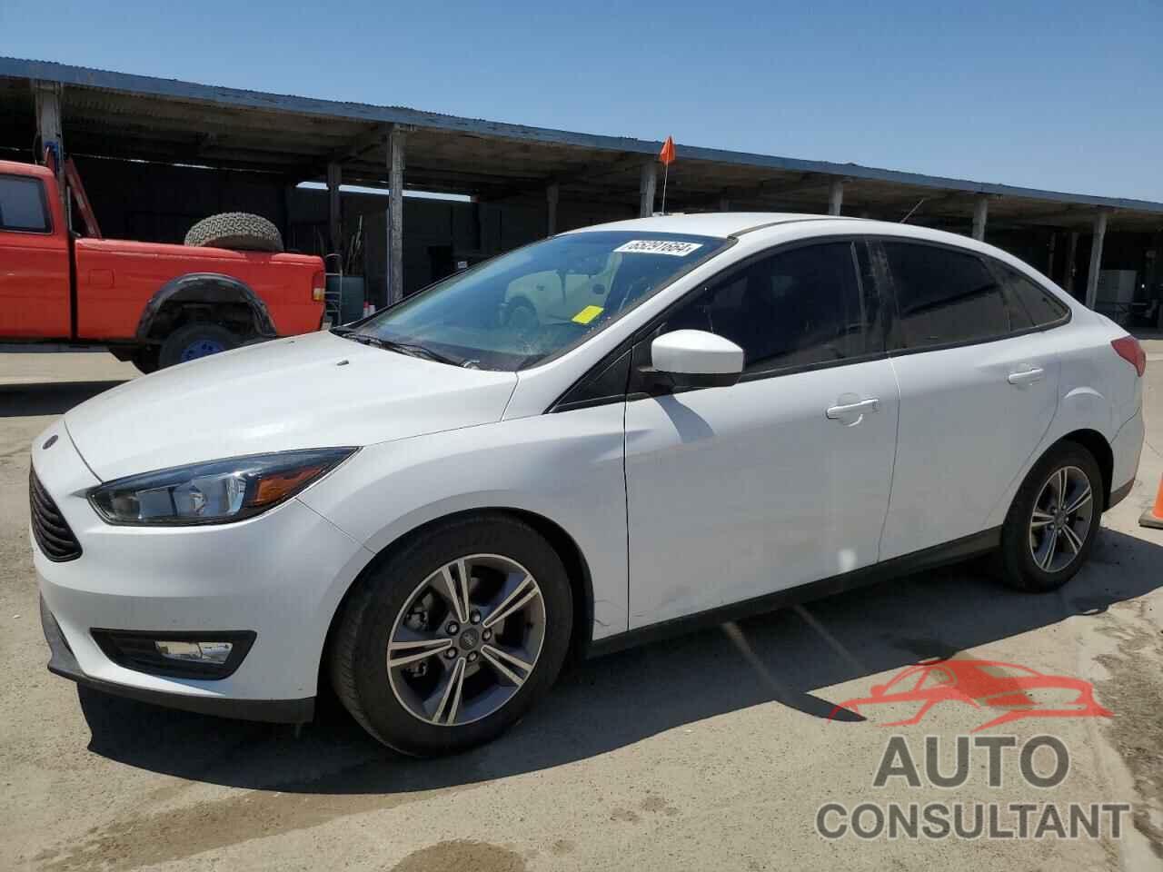 FORD FOCUS 2018 - 1FADP3FE2JL261105