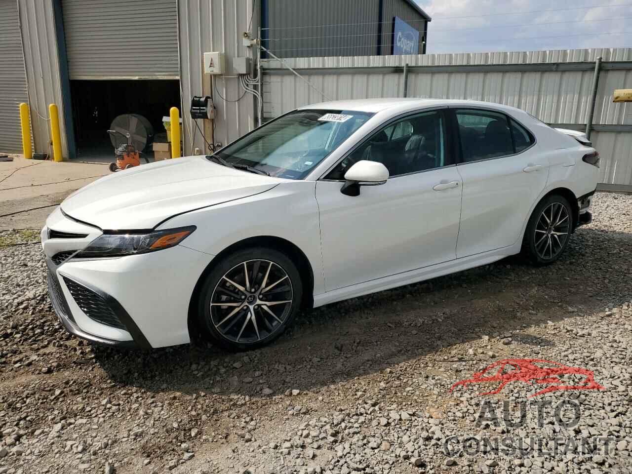 TOYOTA CAMRY 2022 - 4T1G11AK2NU665091