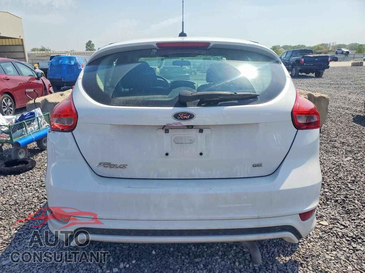 FORD FOCUS 2015 - 1FADP3K25FL314558