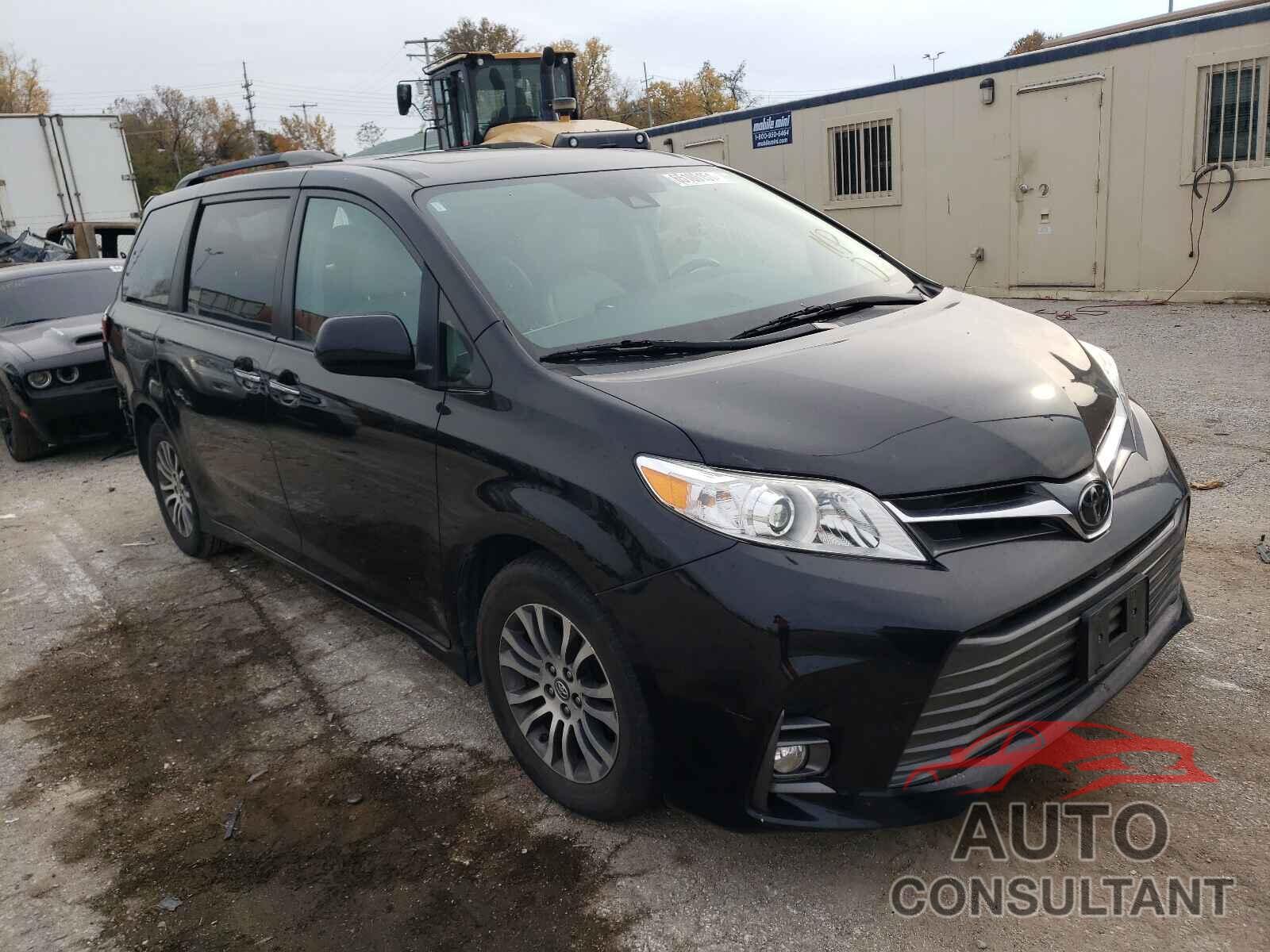 TOYOTA SIENNA 2018 - 5TDYZ3DC5JS911700