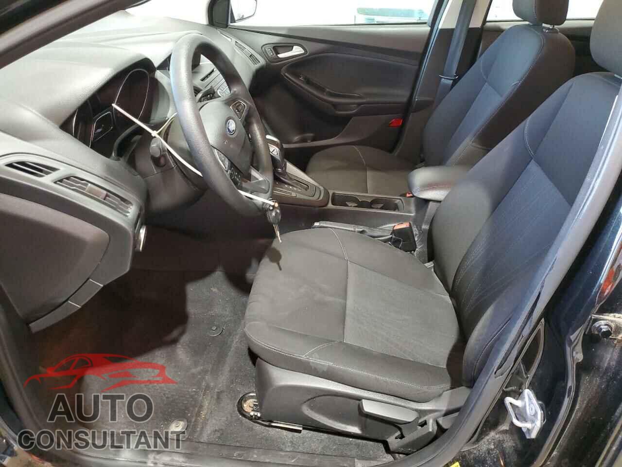 FORD FOCUS 2015 - 1FADP3F28FL267083