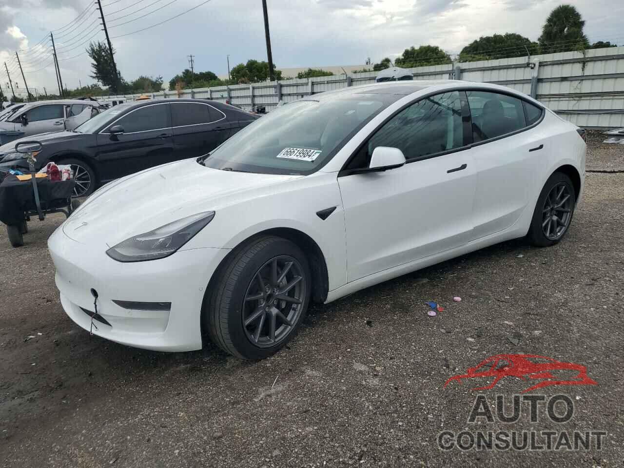 TESLA MODEL 3 2021 - 5YJ3E1EA6MF048647