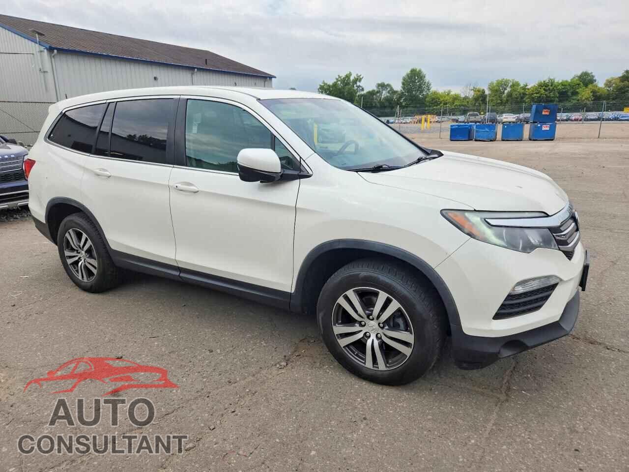 HONDA PILOT 2017 - 5FNYF6H56HB103845