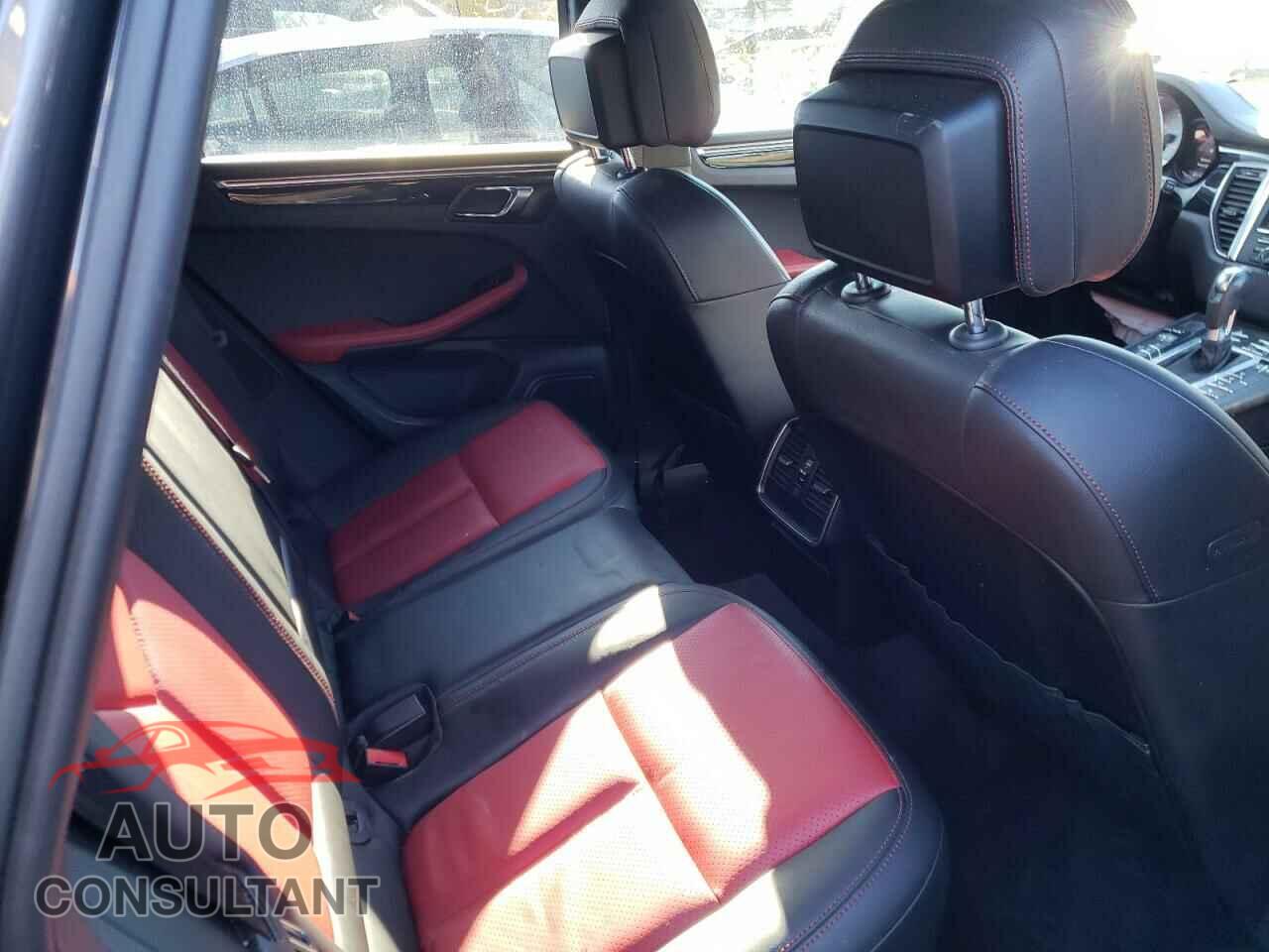 PORSCHE MACAN 2016 - WP1AB2A58GLB50482