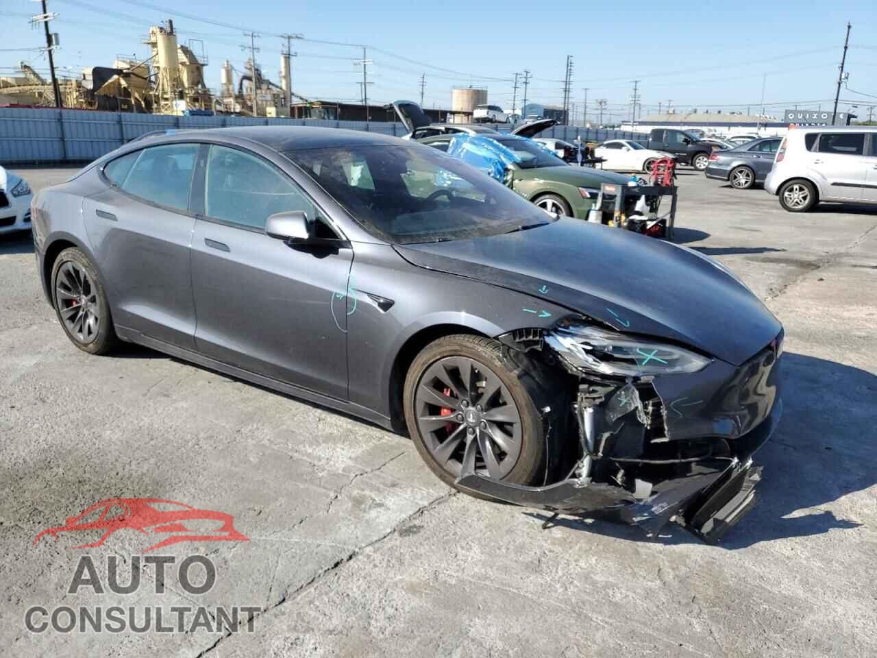 TESLA MODEL S 2019 - 5YJSA1E44KF330204