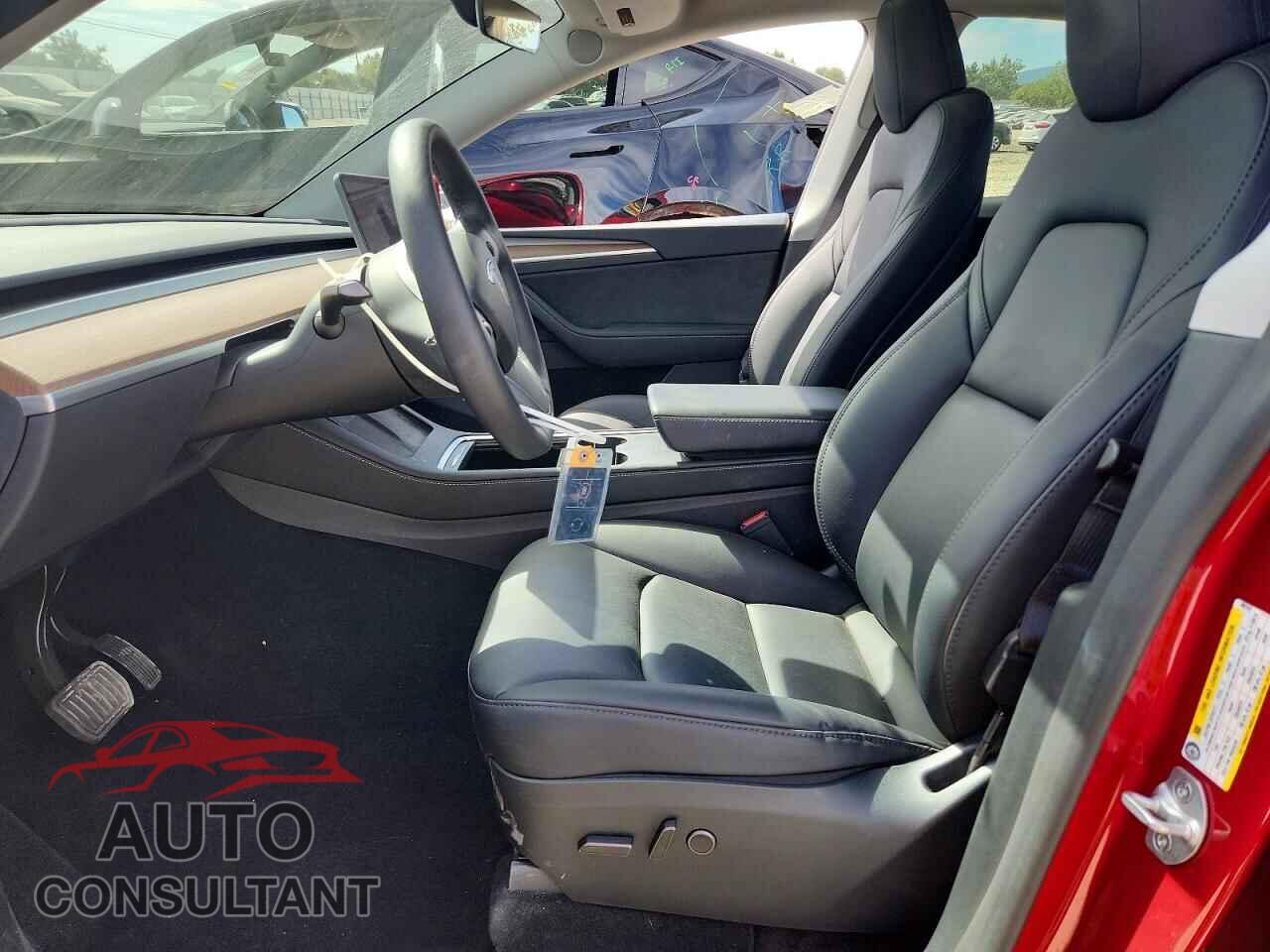 TESLA MODEL Y 2024 - 7SAYGDEE3RF003101
