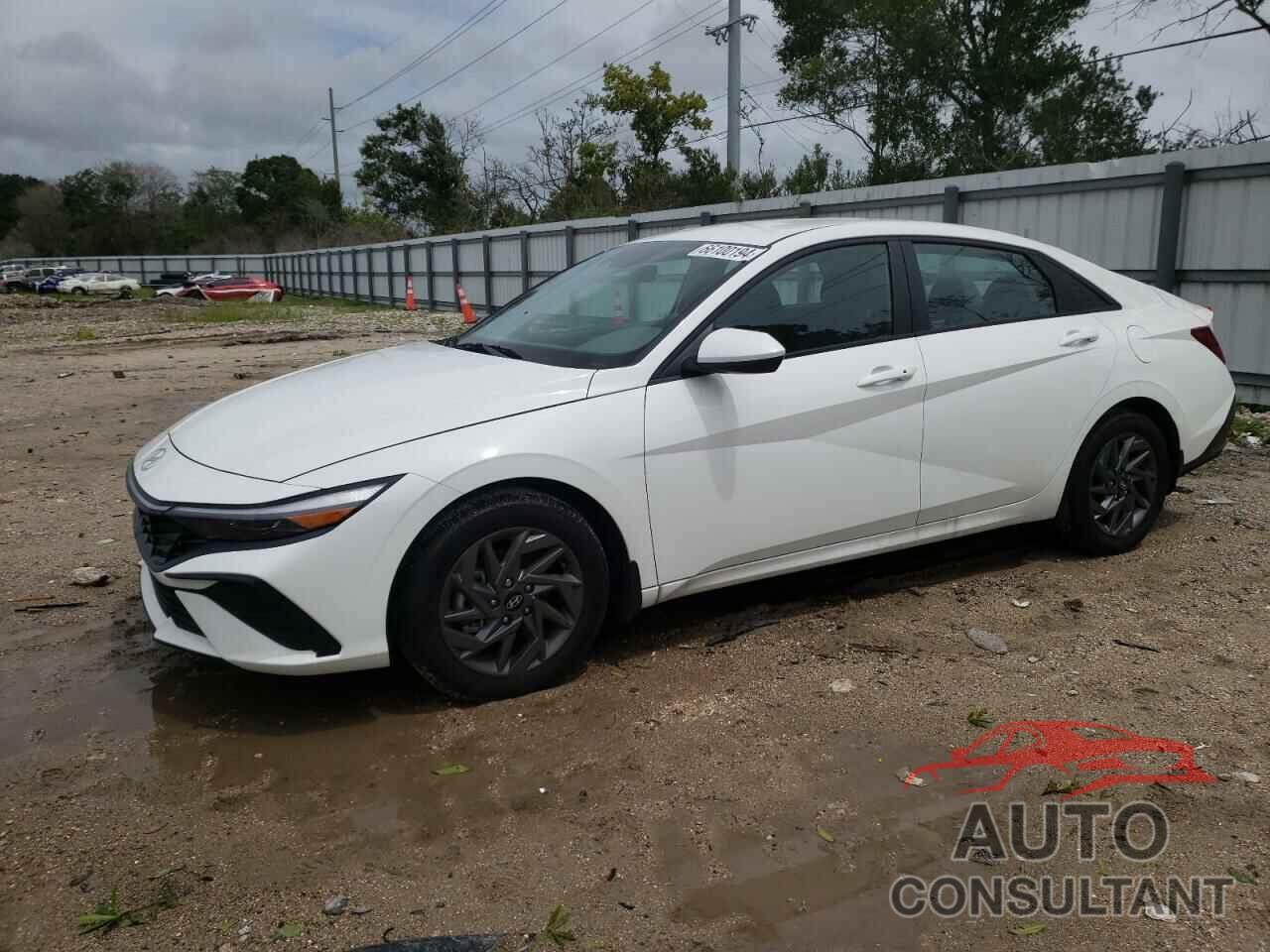 HYUNDAI ELANTRA 2024 - KMHLM4DG3RU762255