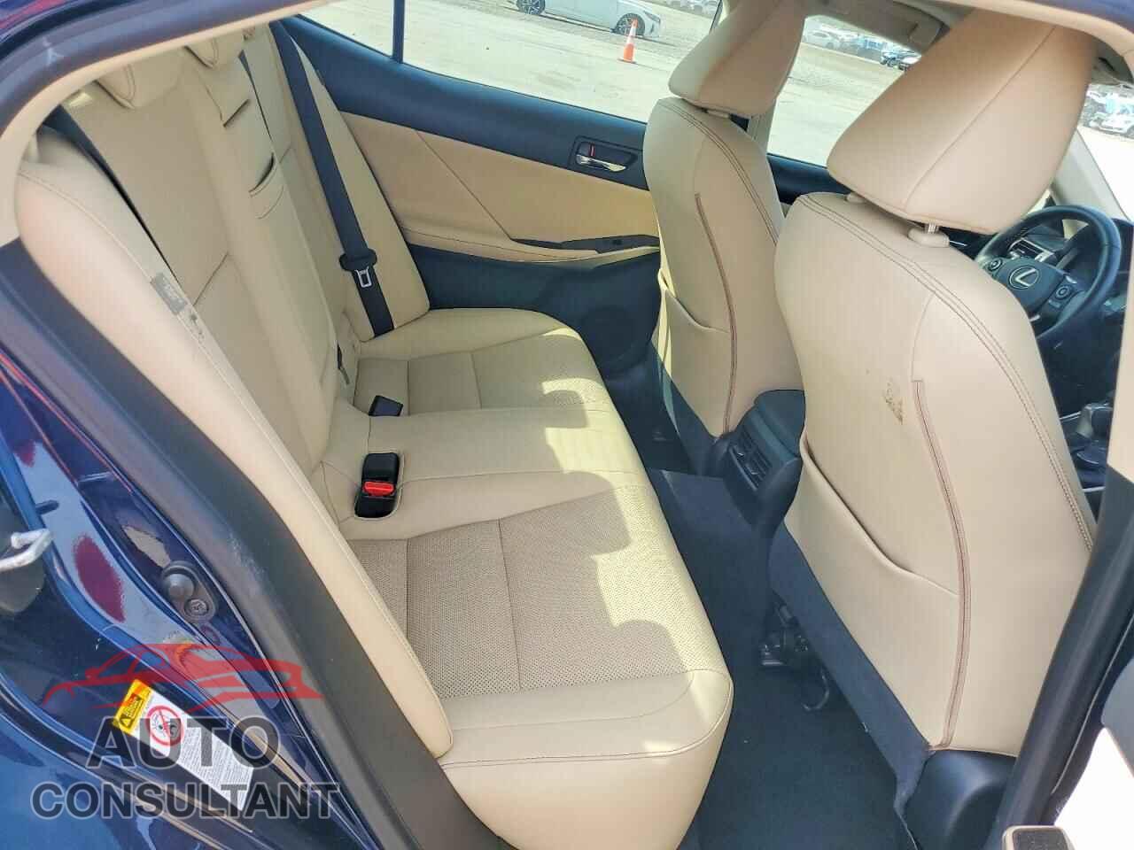 LEXUS IS 2015 - JTHCF1D2XF5019548