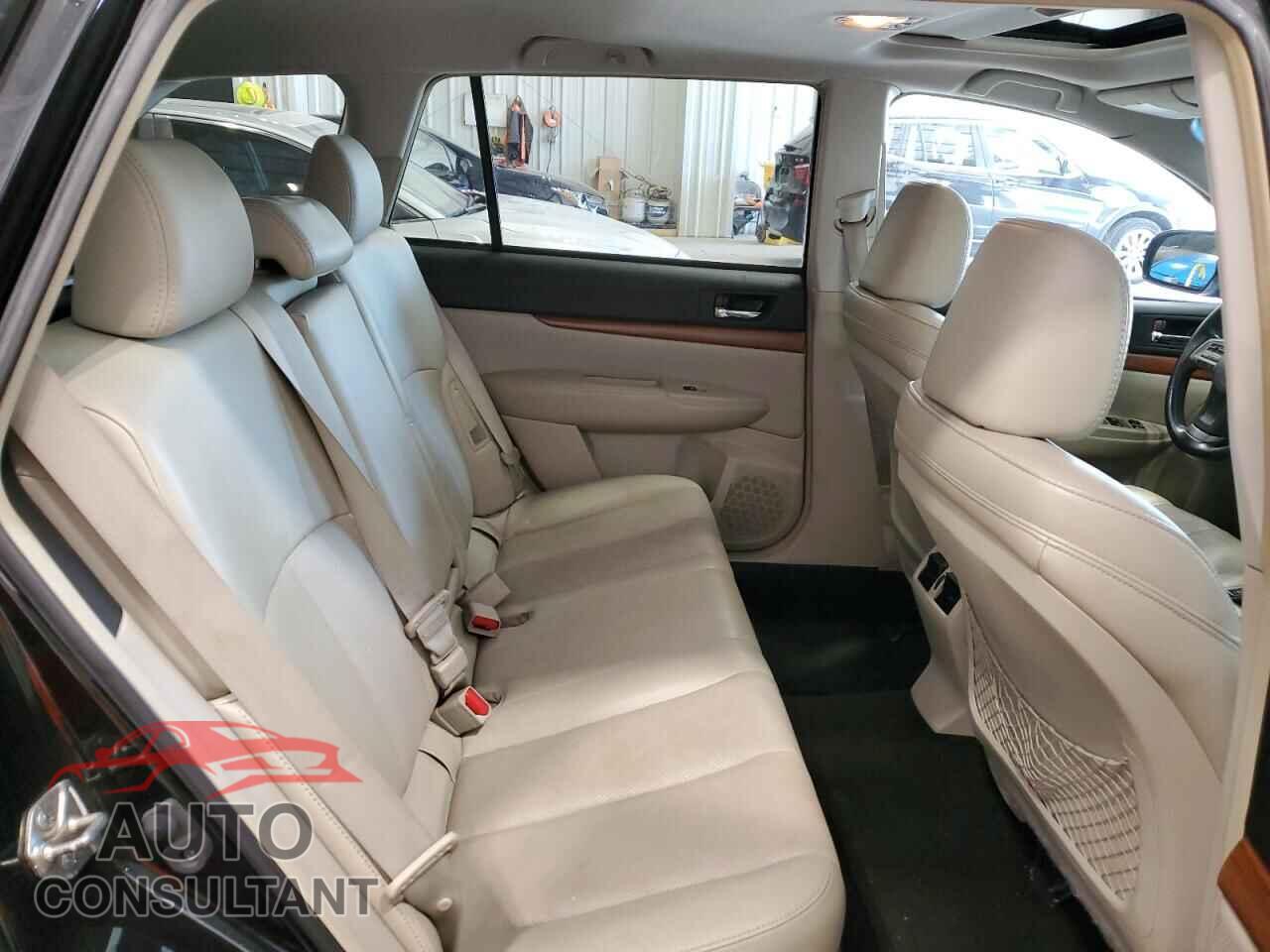 SUBARU OUTBACK 2013 - 4S4BRBKC2D3203876