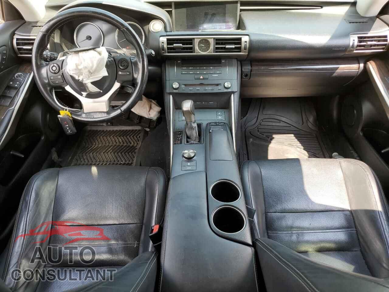 LEXUS IS 2015 - JTHCF1D27F5027171