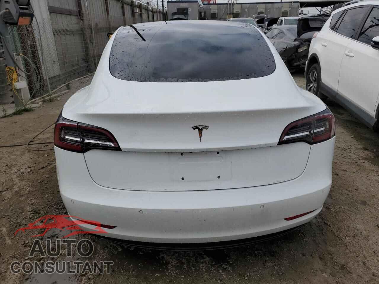 TESLA MODEL 3 2018 - 5YJ3E1EA5JF010645