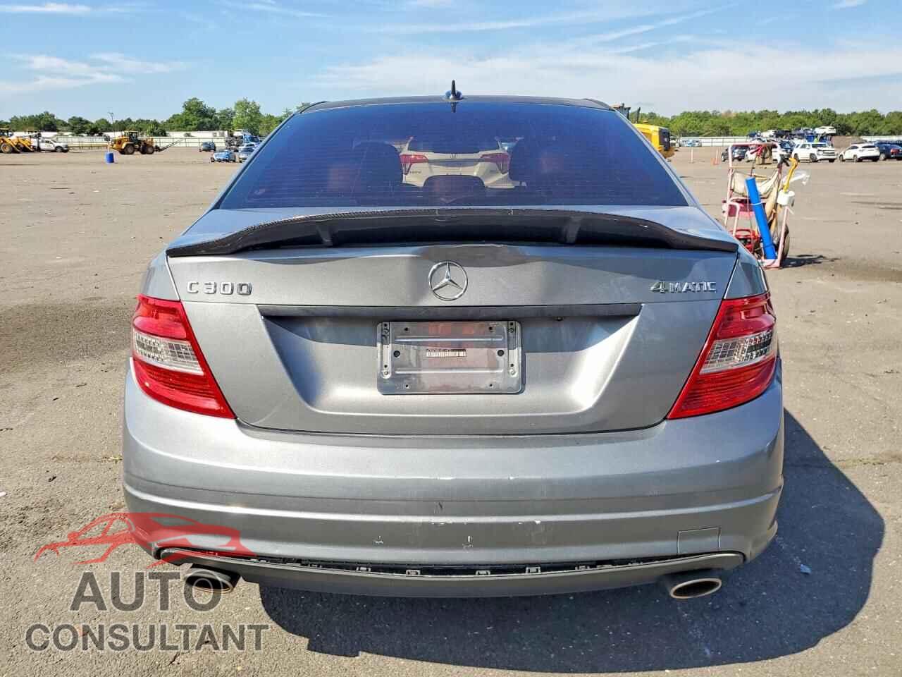 MERCEDES-BENZ C-CLASS 2011 - WDDGF8BB6BR148751