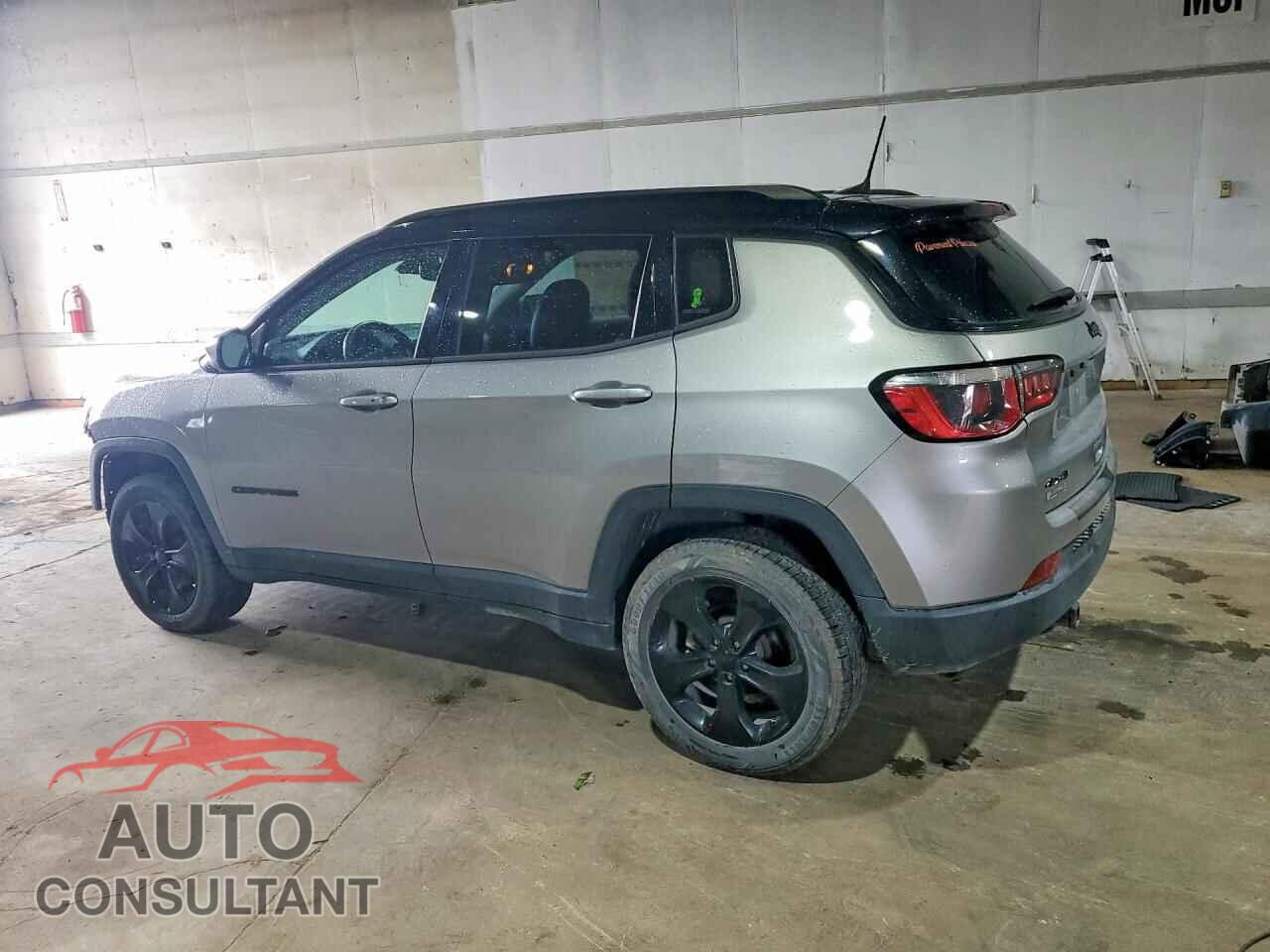 JEEP COMPASS 2018 - 3C4NJDBB6JT304351