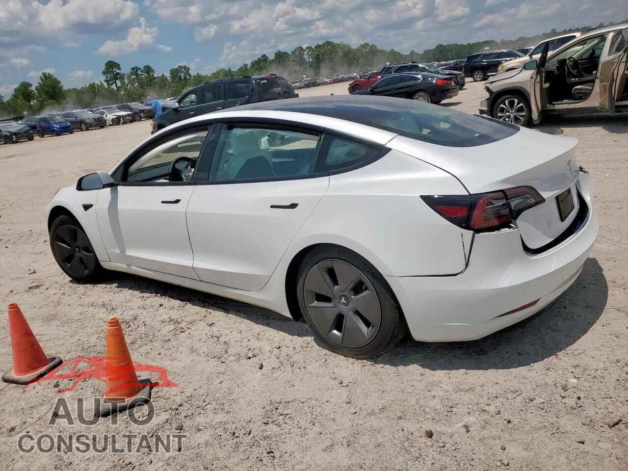 TESLA MODEL 3 2023 - 5YJ3E1EA5PF606492