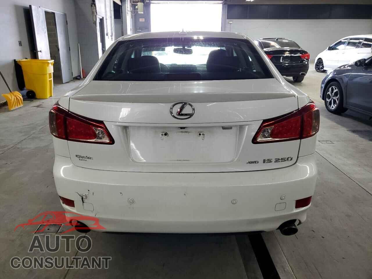 LEXUS IS 2012 - JTHCF5C29C5055400