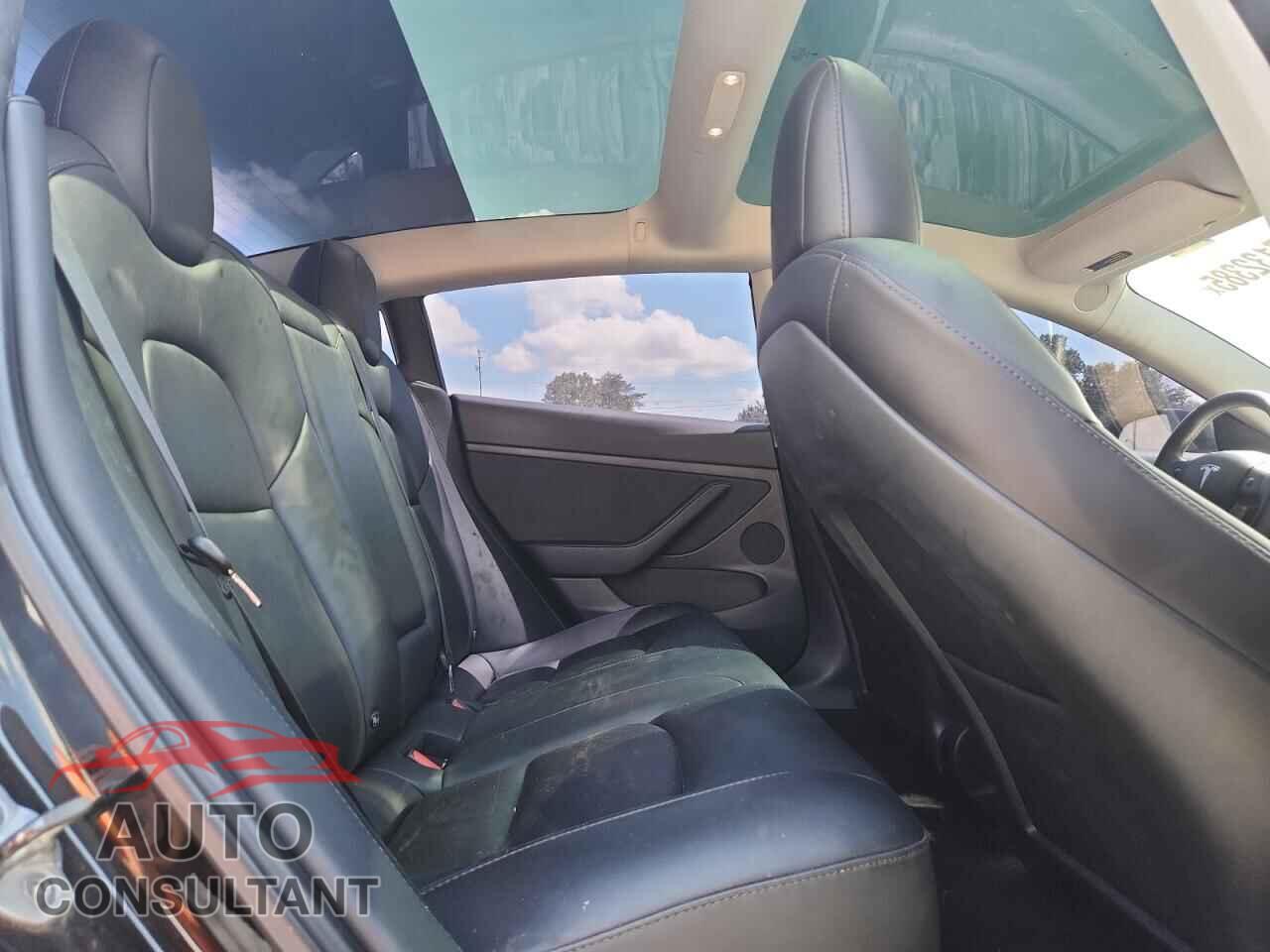 TESLA MODEL 3 2022 - 5YJ3E1EA6NF369329