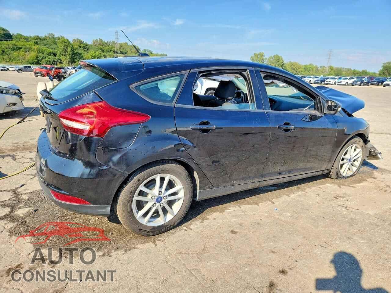 FORD FOCUS 2017 - 1FADP3K28HL228471
