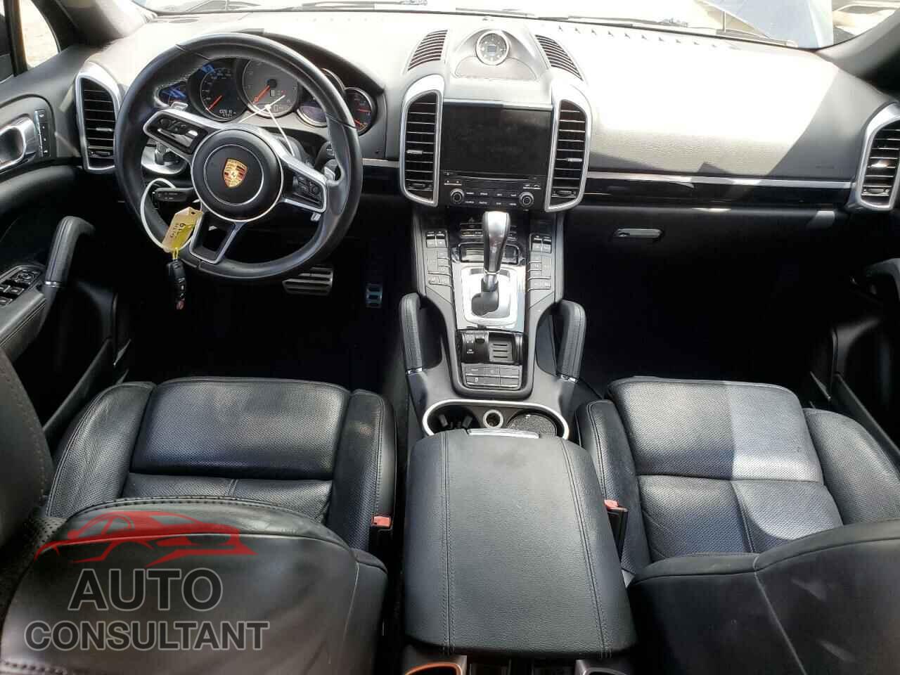 PORSCHE CAYENNE 2017 - WP1AB2A29HLA51709