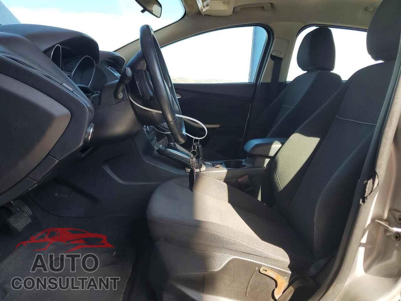 FORD FOCUS 2012 - 1FAHP3M20CL470341