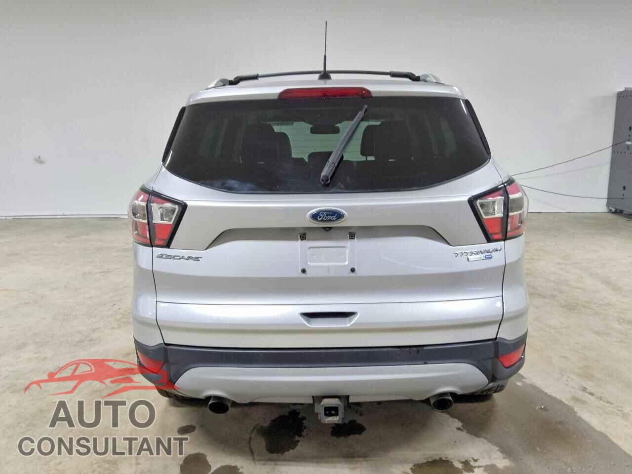 FORD ESCAPE 2017 - 1FMCU9J90HUB77280