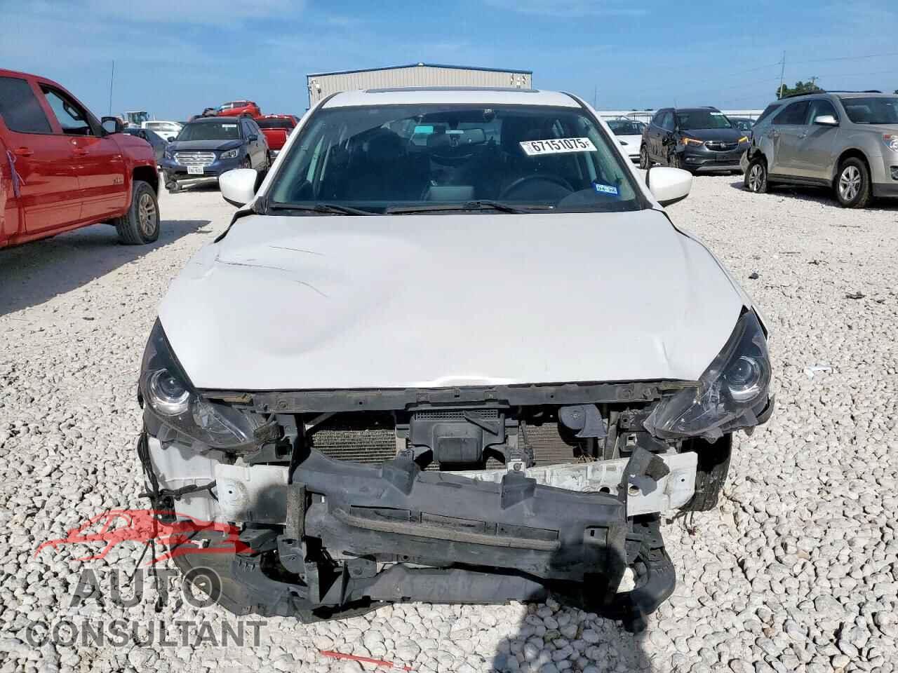 MAZDA 3 2014 - JM1BM1M76E1196277