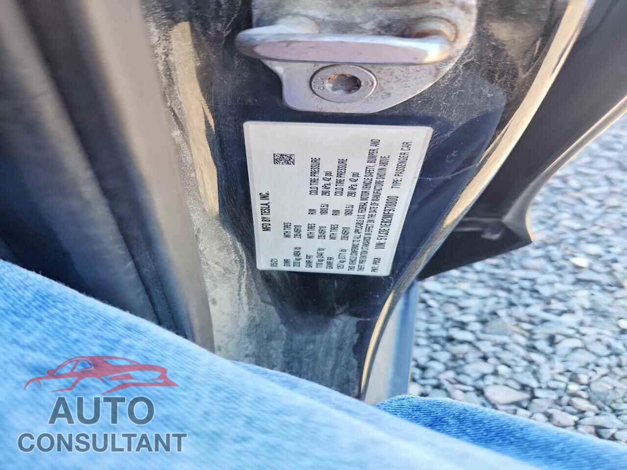TESLA MODEL 3 2021 - 5YJ3E1EB2MF978800