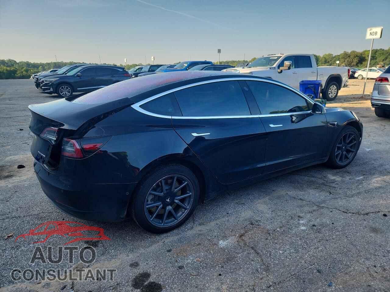TESLA MODEL 3 2019 - 5YJ3E1EBXKF208535