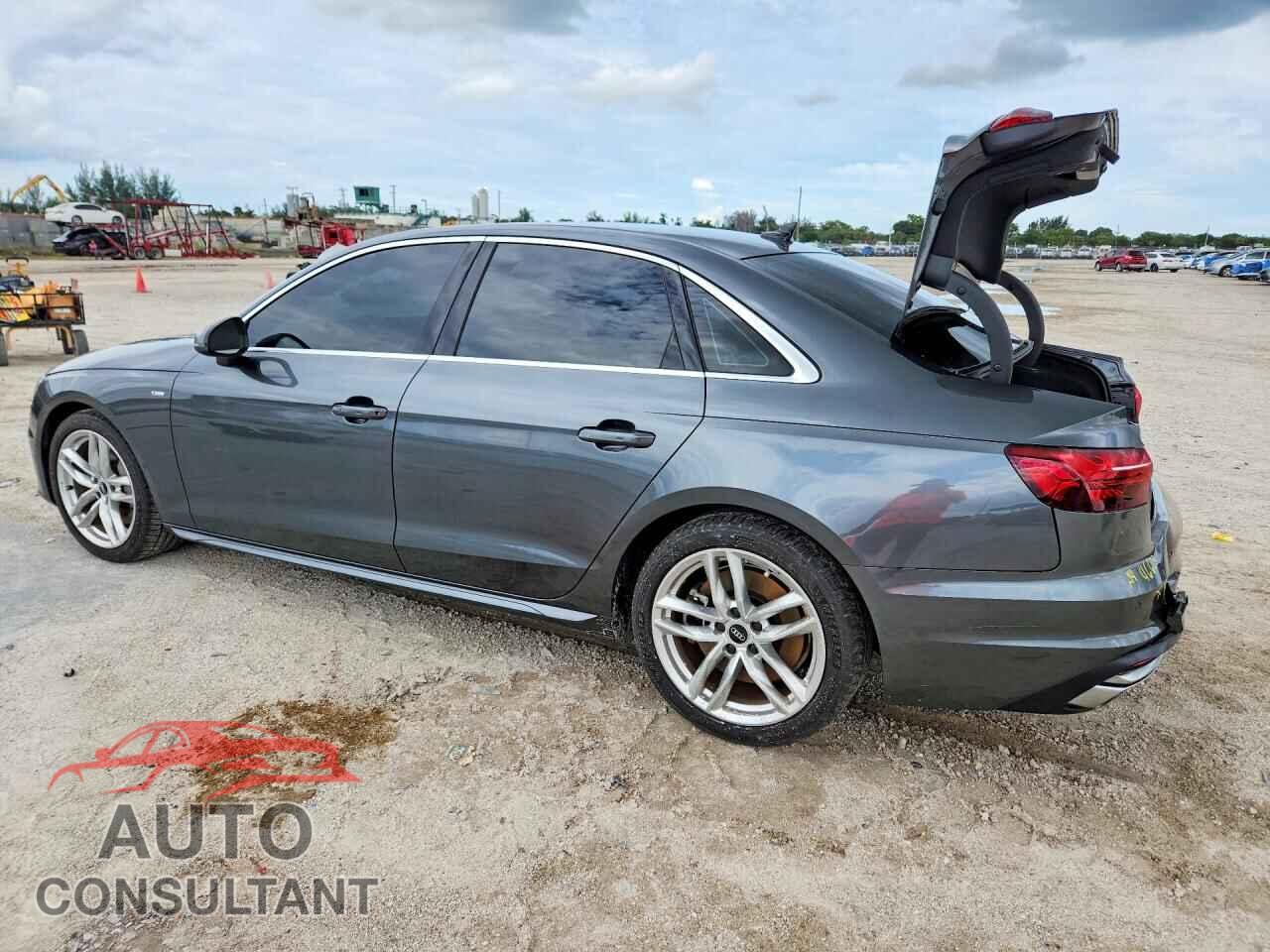 AUDI A4 2021 - WAUDAAF44MA040464