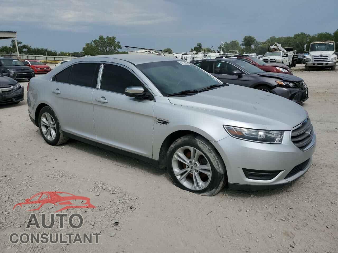 FORD TAURUS 2017 - 1FAHP2E82HG136809