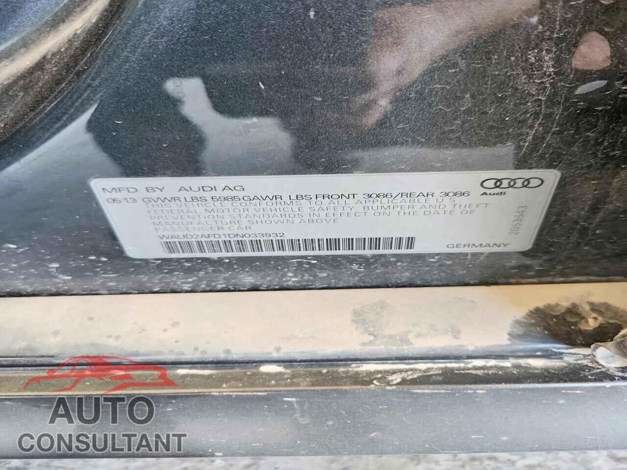 AUDI S8 2013 - WAUD2AFD1DN033932