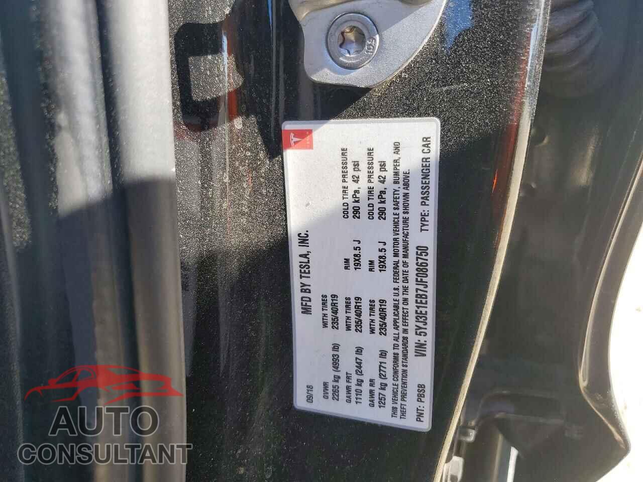 TESLA MODEL 3 2018 - 5YJ3E1EB7JF086750