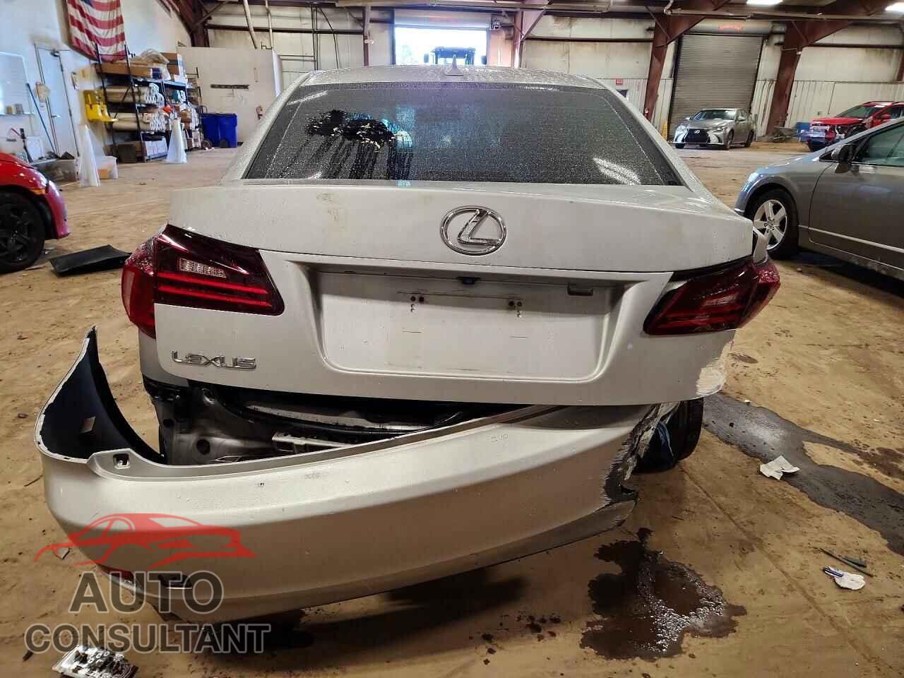 LEXUS IS 2009 - JTHCK262192031253