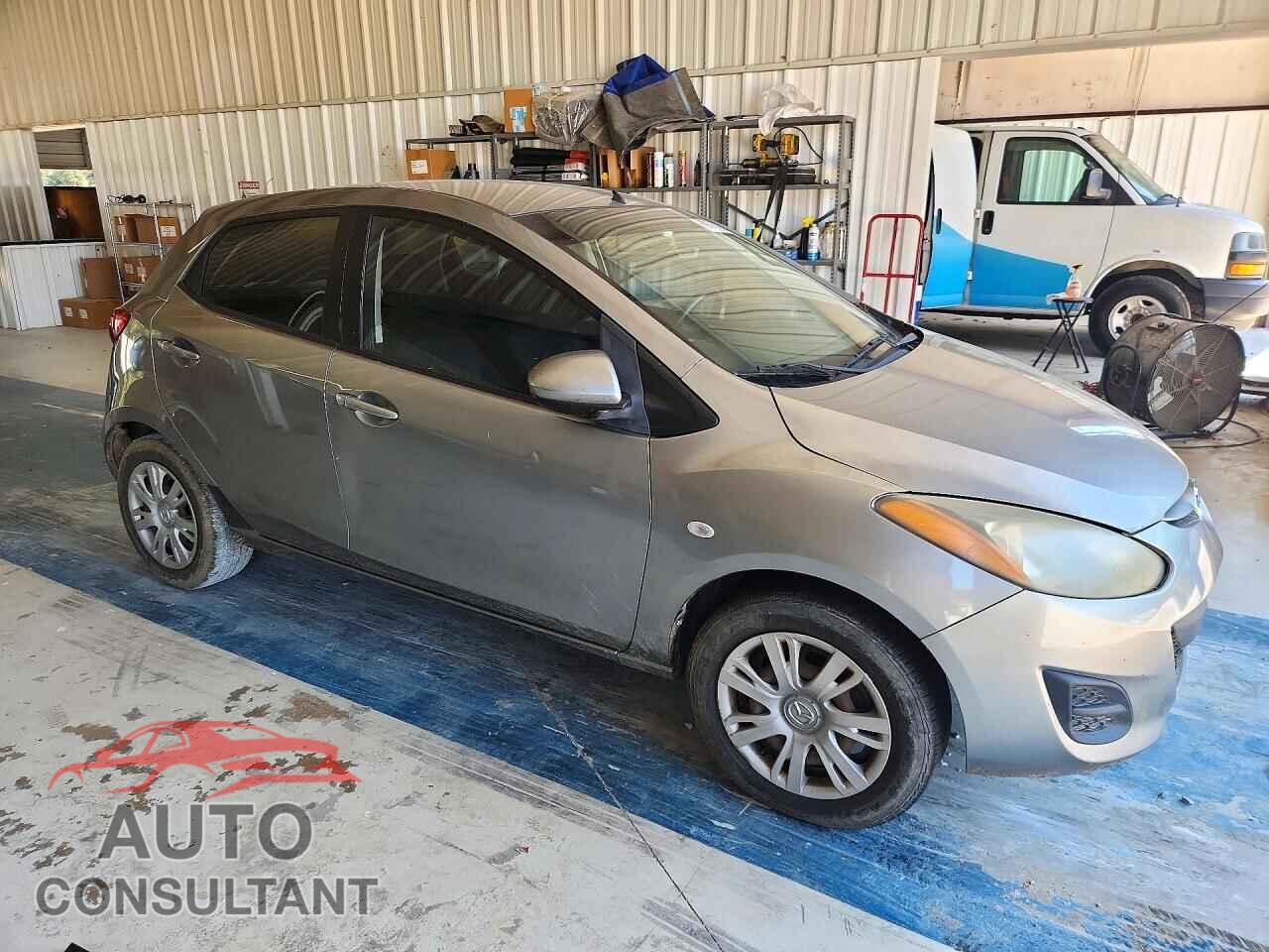 MAZDA 2 2013 - JM1DE1KYXD0170402