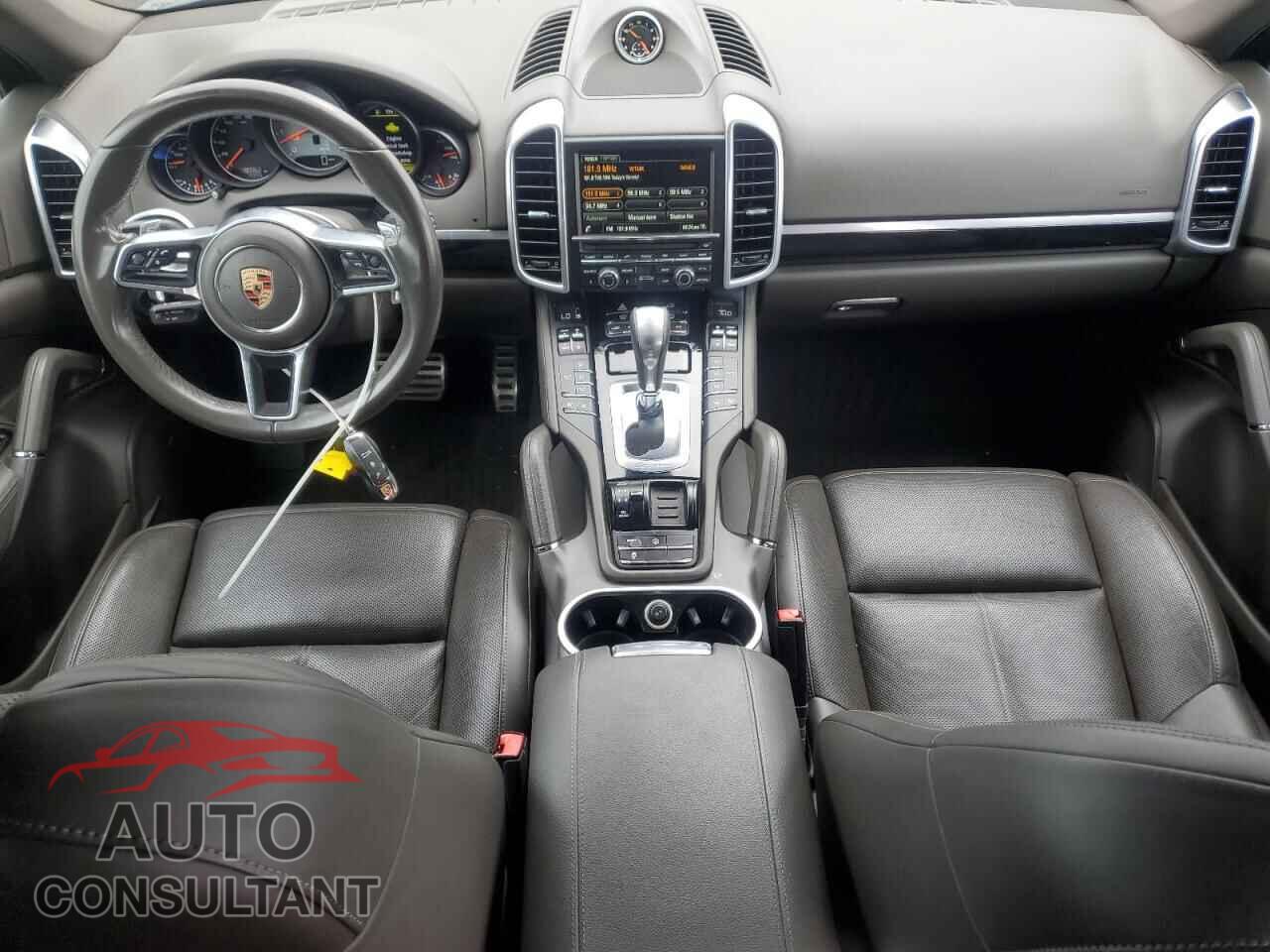 PORSCHE CAYENNE 2016 - WP1AB2A26GLA96881