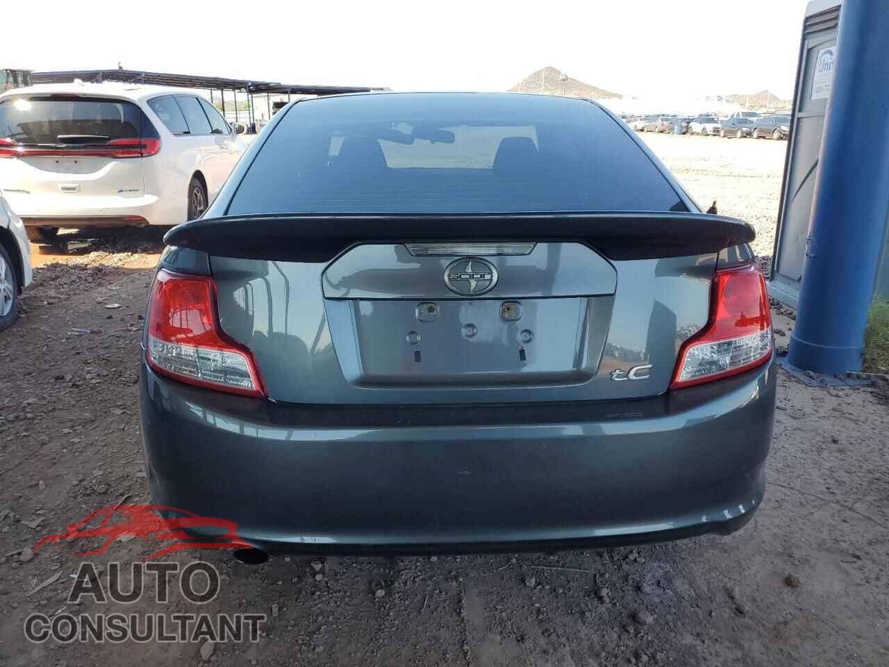TOYOTA SCION 2011 - JTKJF5C74B3006600